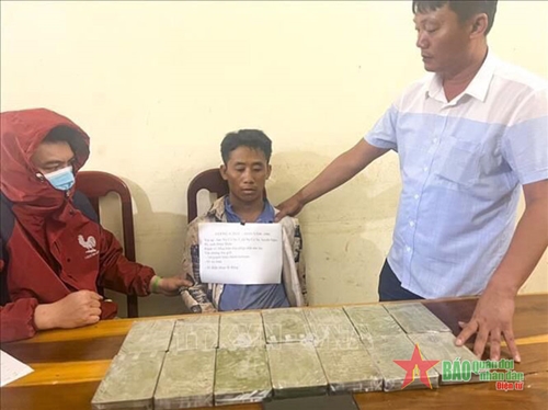 Công an tỉnh Điện Biên: Phát hiện, bắt giữ 1 đối tượng cùng 14 bánh heroin